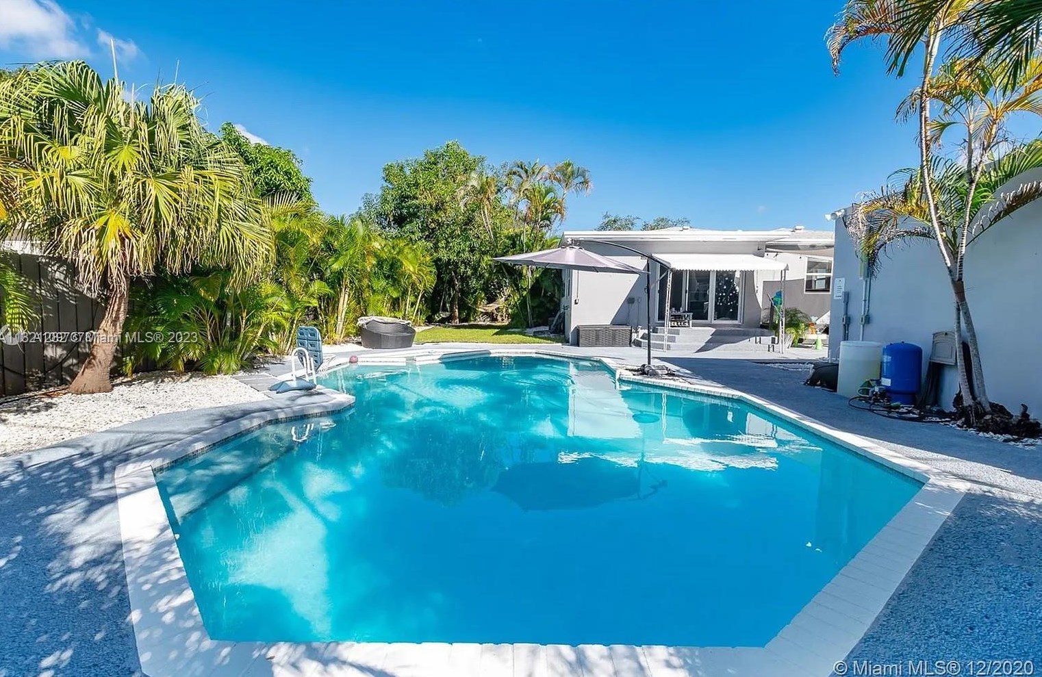 1644 Washington St, Hollywood FL  33020-6121 exterior