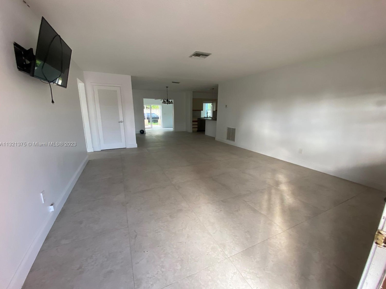 7701 Nw 36th St, Hollywood, FL 33024