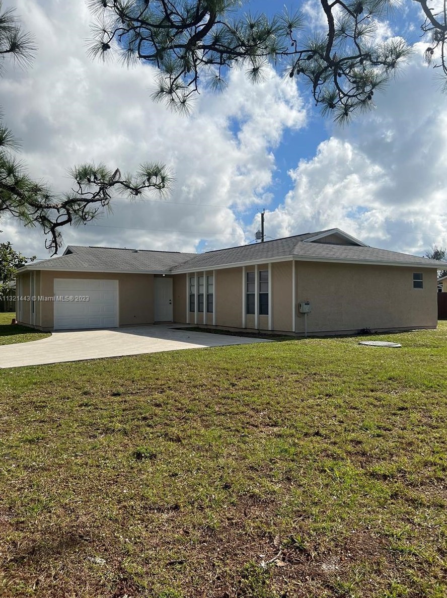 592 Sw Todd Ave, Fort Pierce, FL 34983