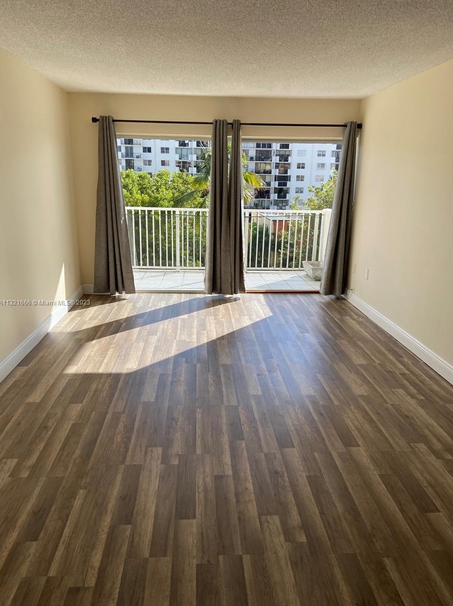 3615 Ne 167th St #401, Miami, FL 33160