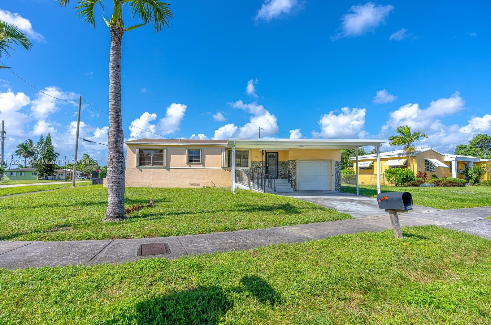8800 11th Ct, Miami, FL 33150-2330