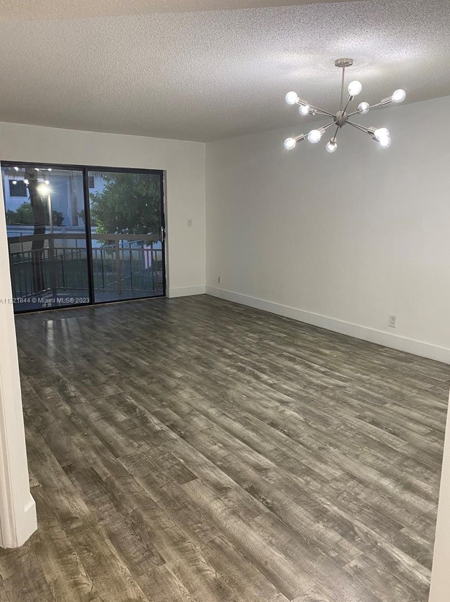 8290 Lake Dr Apt 210, Miami, FL 33166