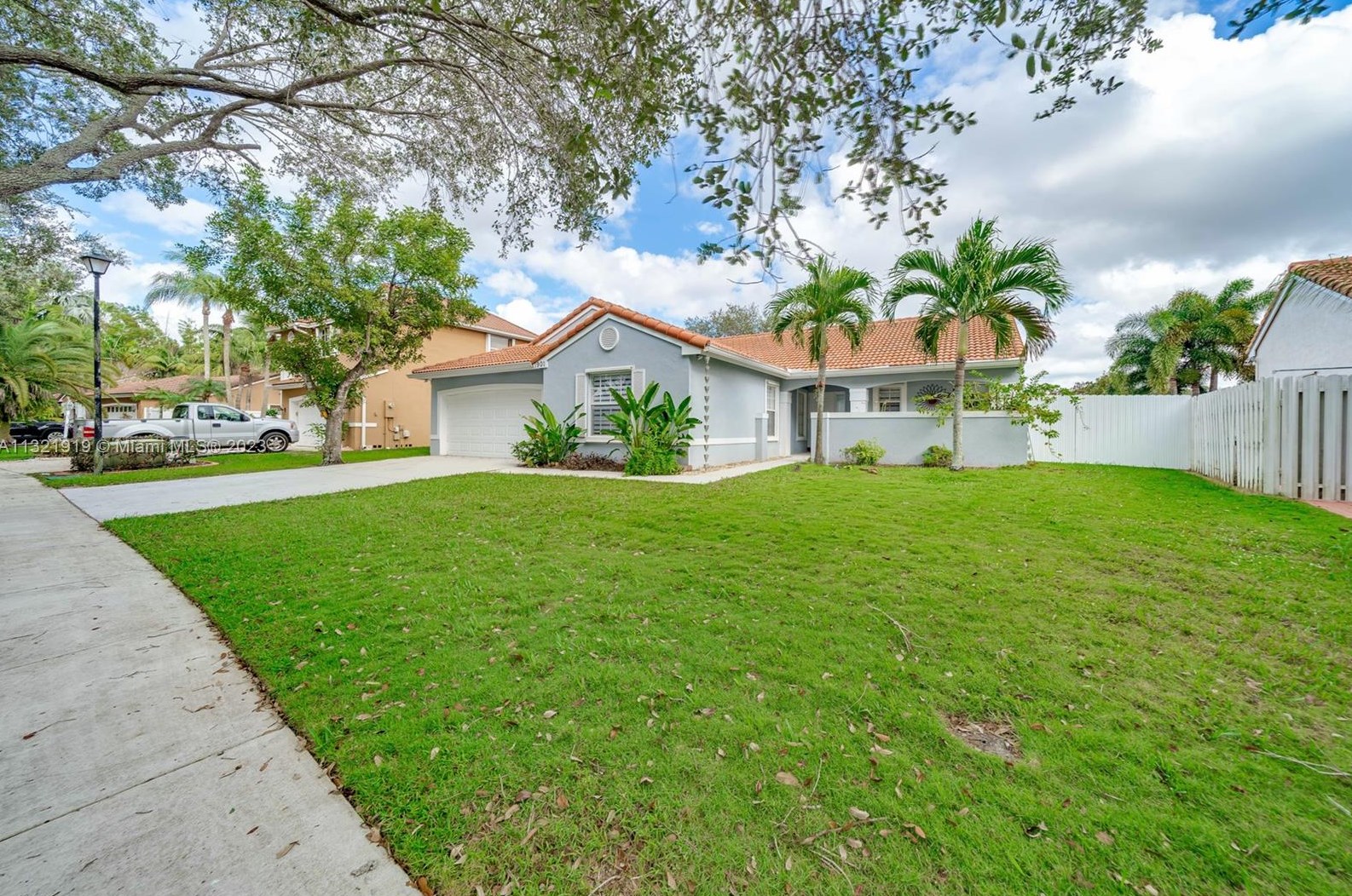 1901 Sw 129th Ter, Hollywood, FL 33027