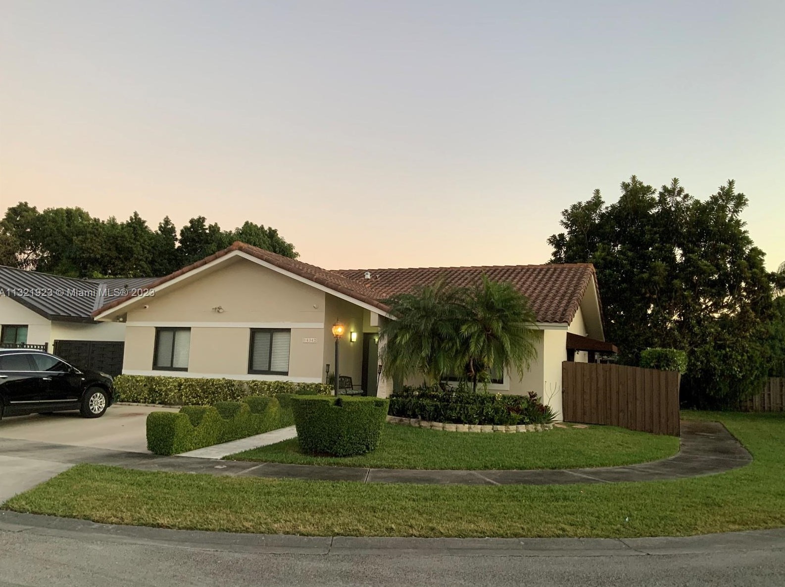 14342 Sw 101st Ln, Miami, FL 33186