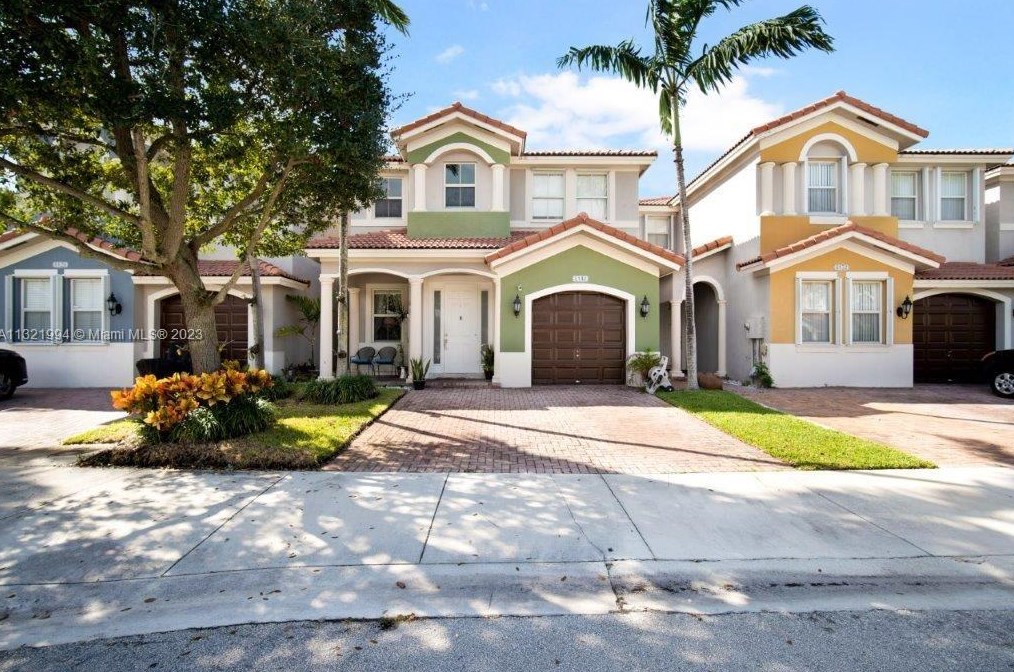 8140 114th Psge, Miami, FL 33178-2545