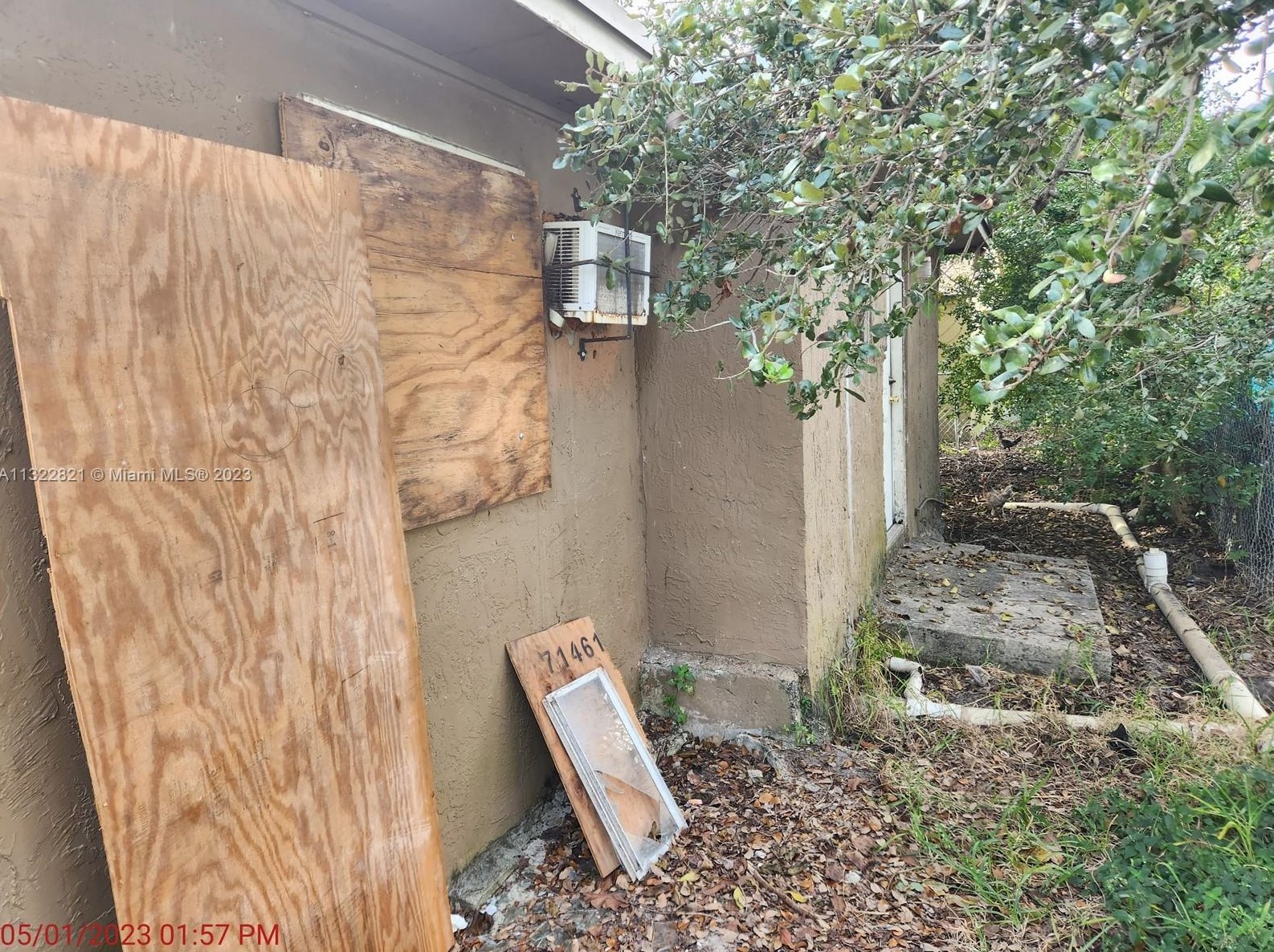 133 69 St, Miami FL 33147-7151 exterior