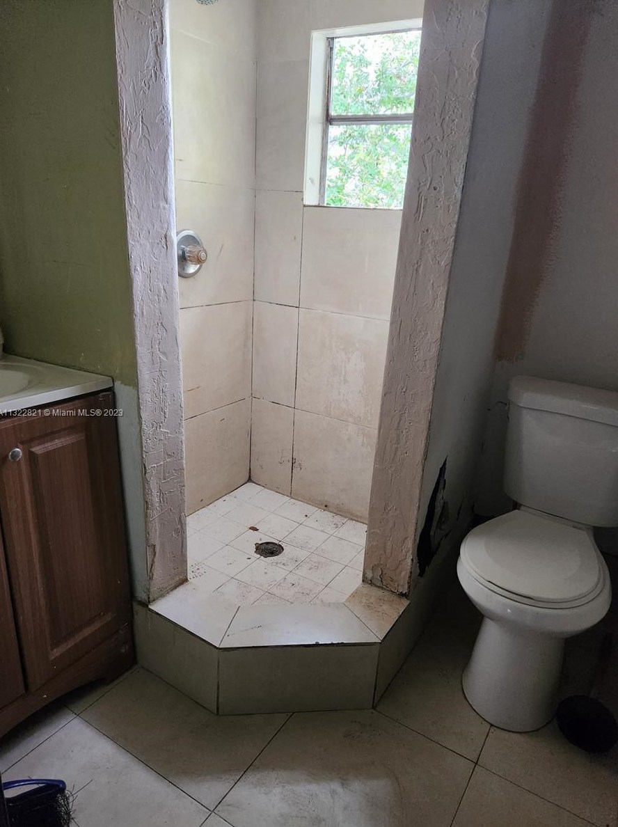 133 69 St, Miami FL 33147-7151 exterior