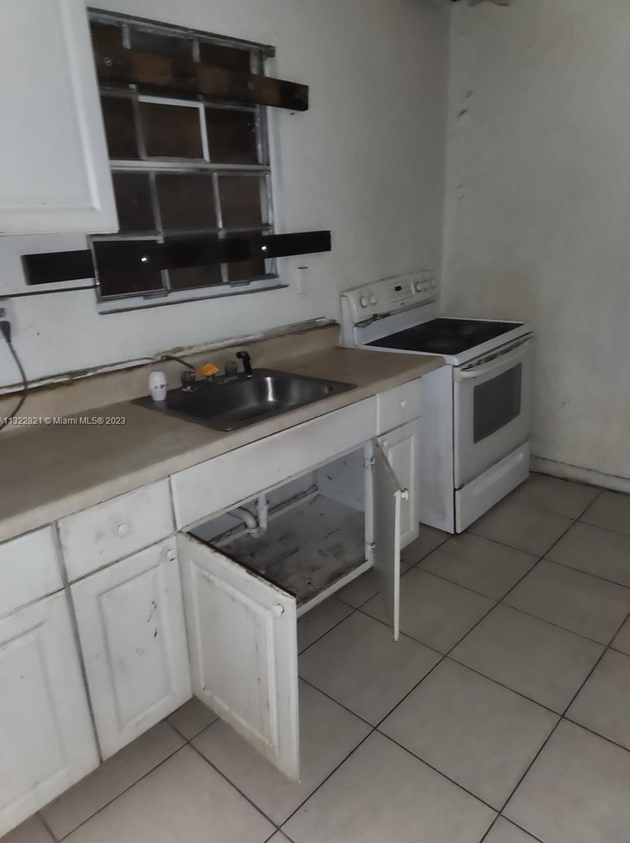 133 69 St, Miami FL 33147-7151 exterior