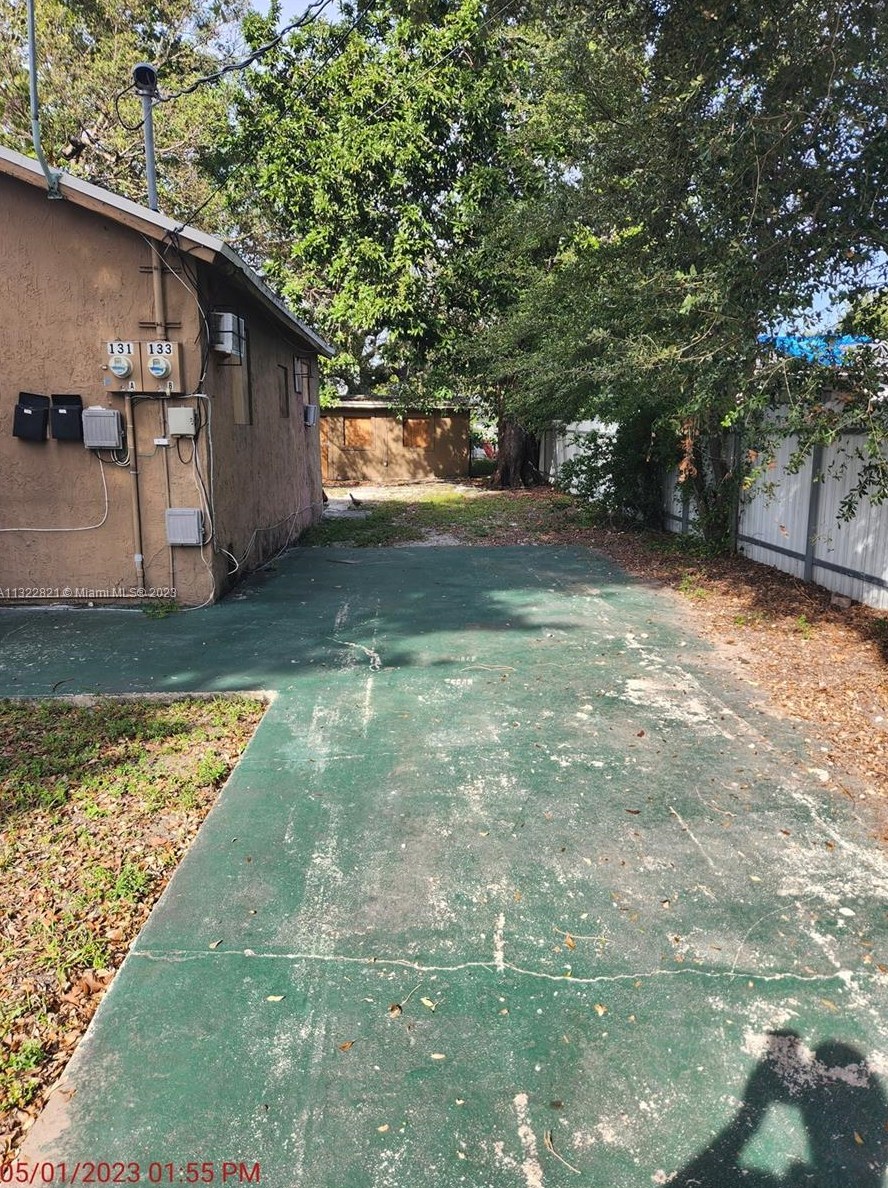 133 69 St, Miami FL 33147-7151 exterior