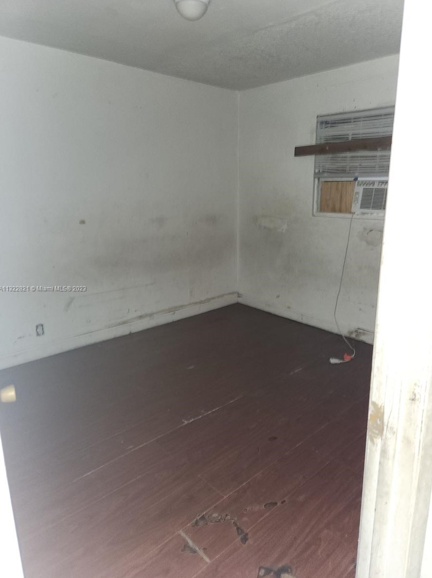 133 69 St, Miami FL 33147-7151 exterior