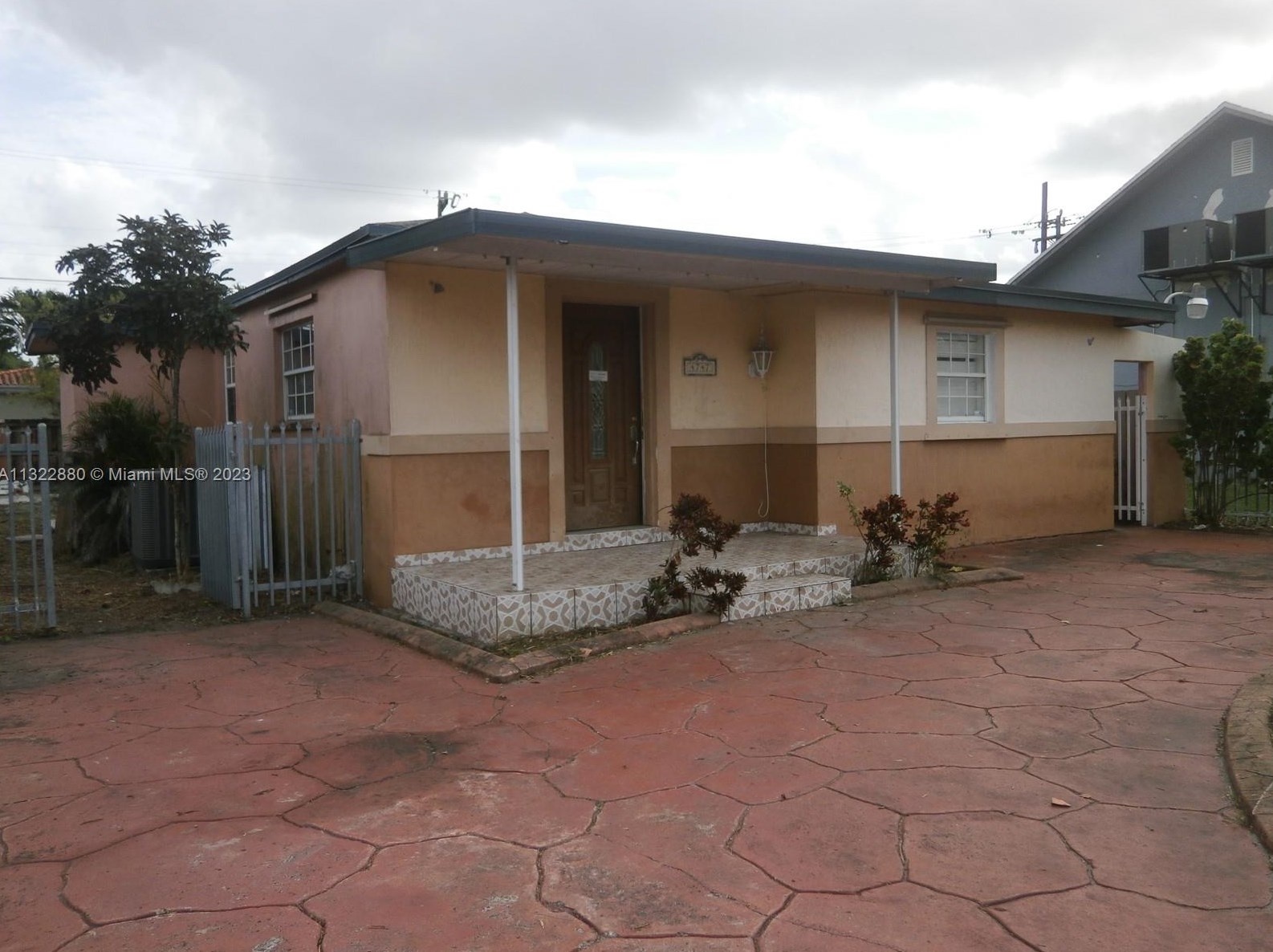 4747 9th Ct E, Hialeah, FL 33013