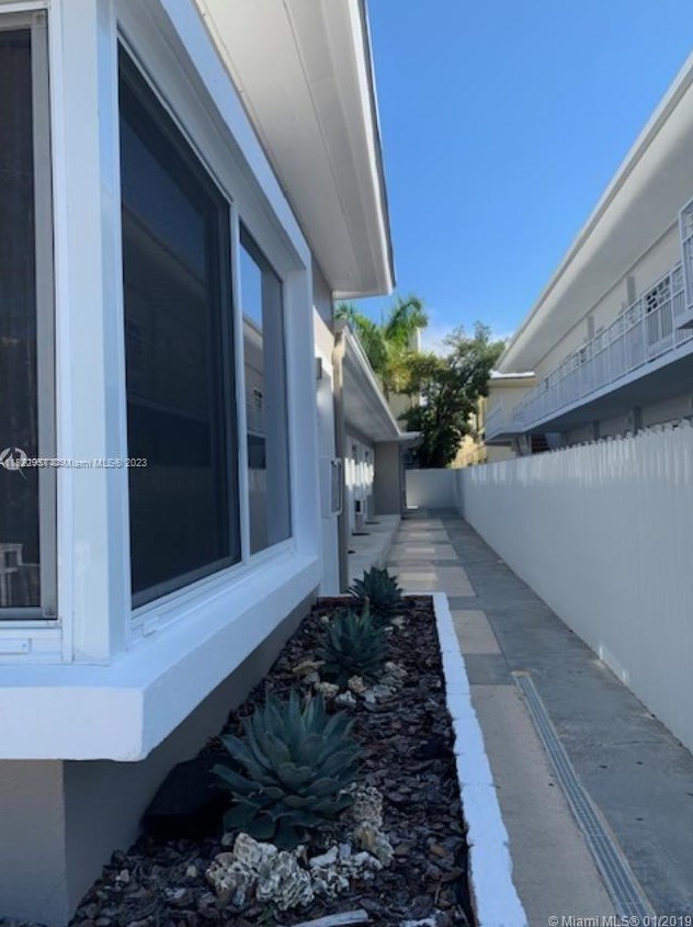 7921 Abbott Ave # 3, Miami, FL
