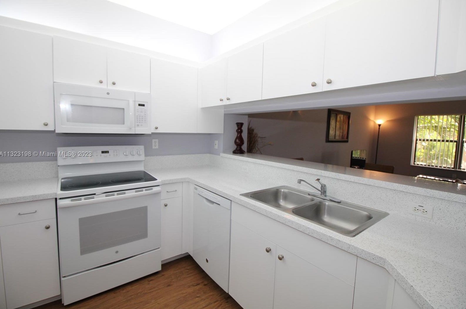 800 Uno Lago Dr Apt 203, West Palm Beach, FL 33408