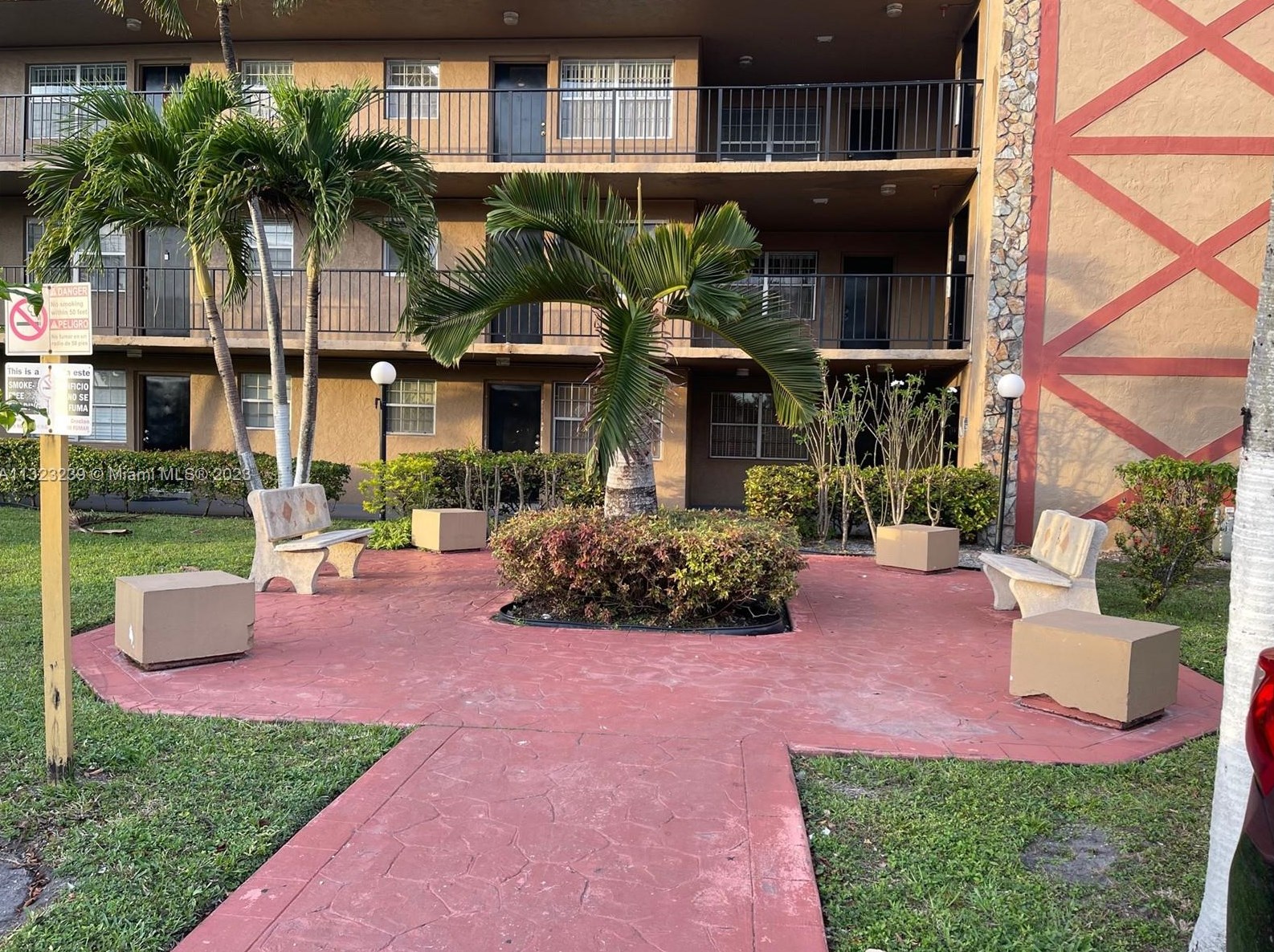 6575 W 4th Ave #108, Hialeah, FL 33012