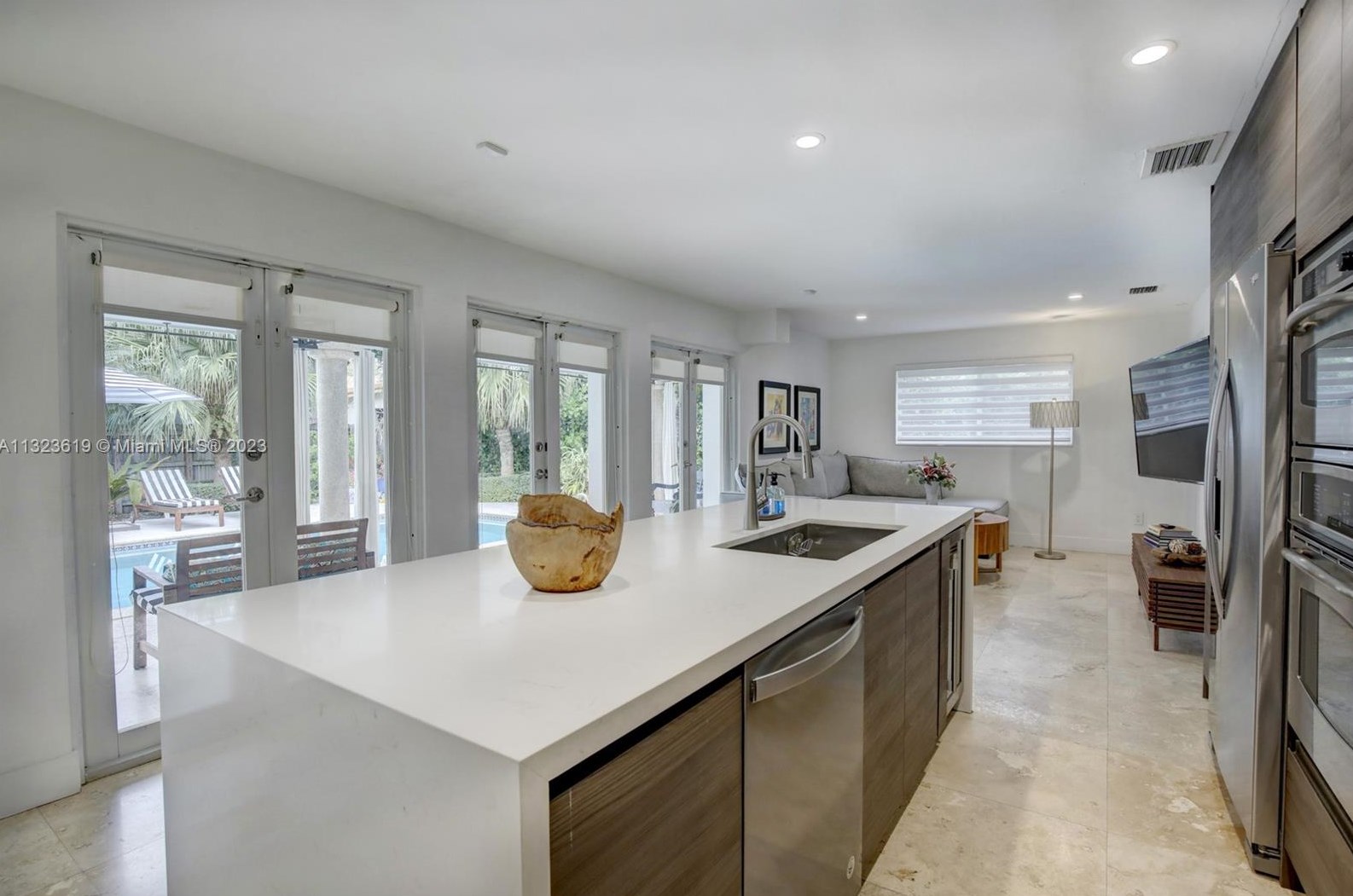 3010 77 Ct, Miami FL 33155-4393 exterior