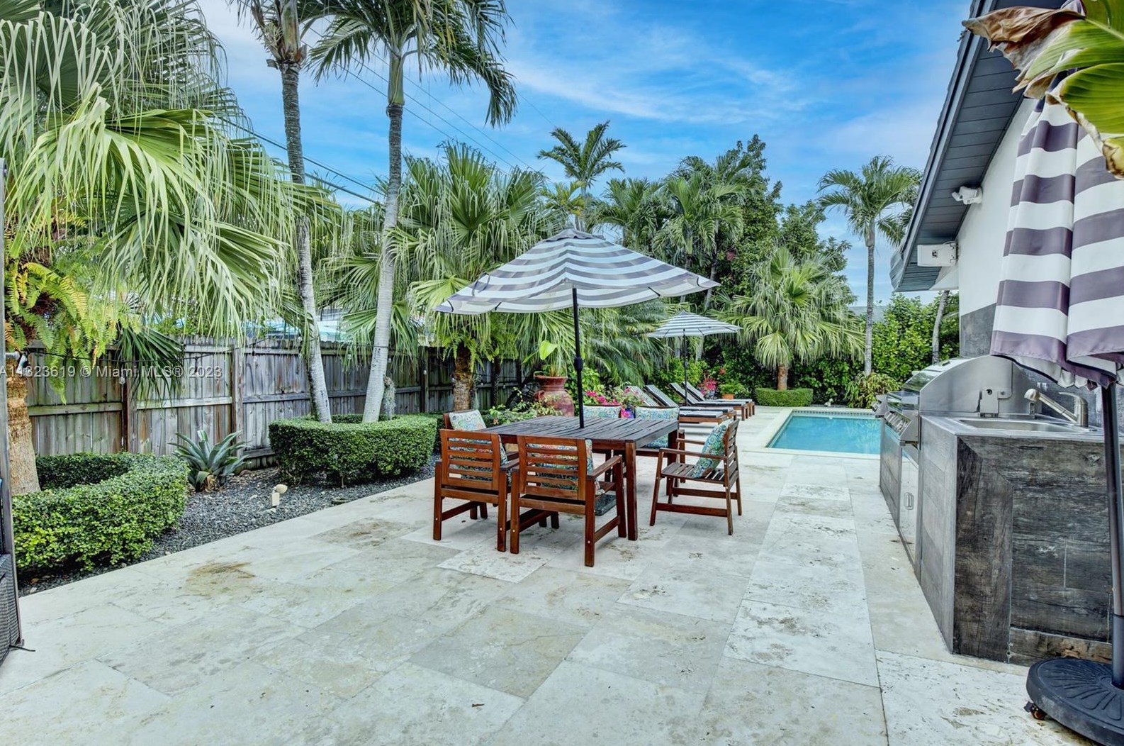 3010 77 Ct, Miami FL 33155-4393 exterior