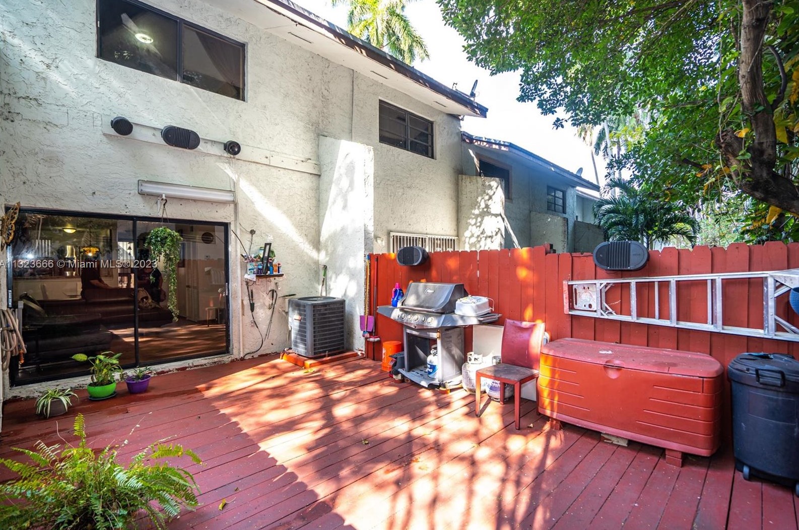 1901 River Dr, Miami FL exterior