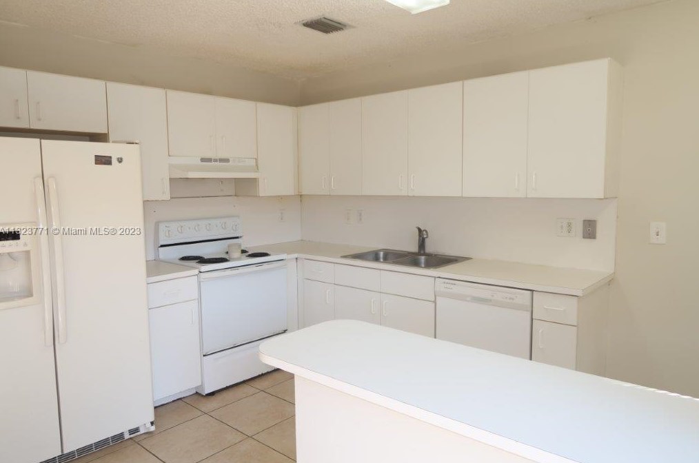 7035 Nw 173rd Dr #1605, Hialeah, FL 33015