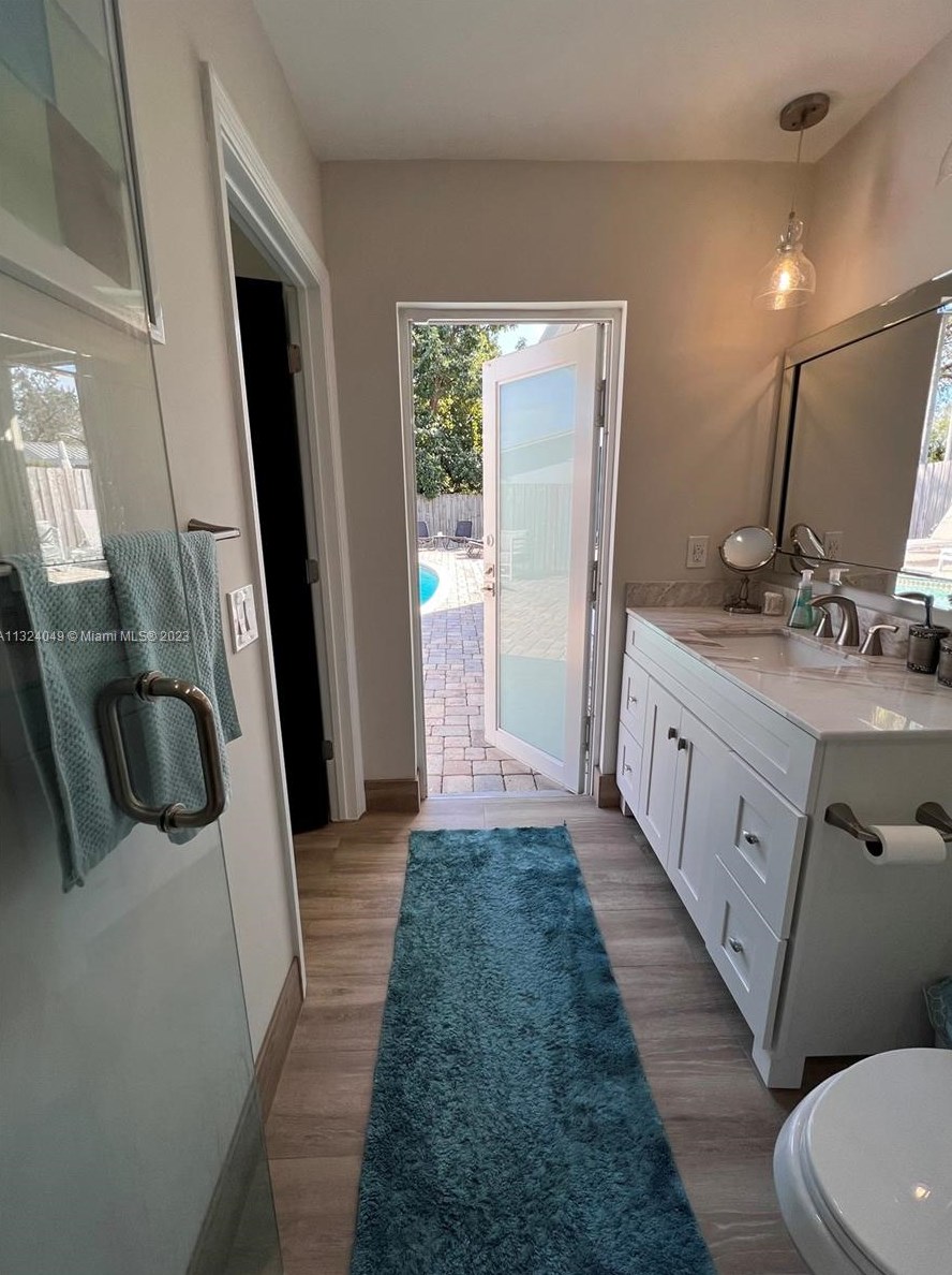 9470 Tiffany Dr, Miami FL  33157-7962 exterior