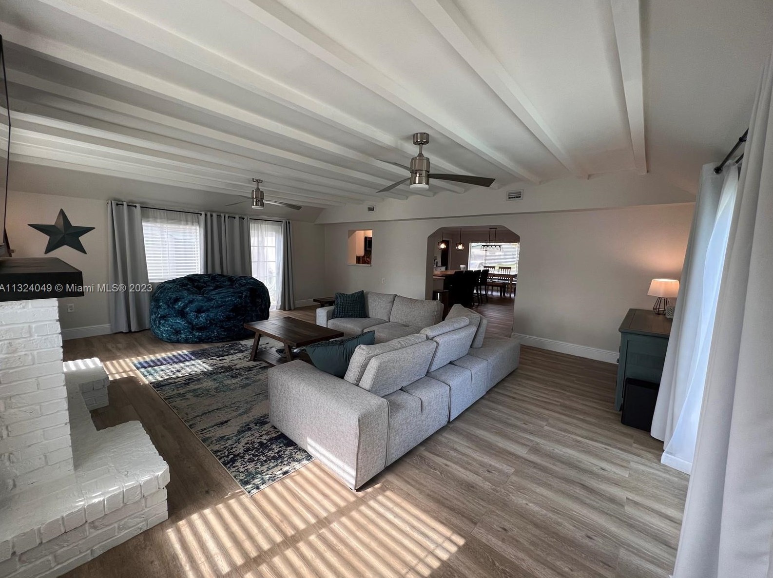 9470 Tiffany Dr, Miami FL  33157-7962 exterior