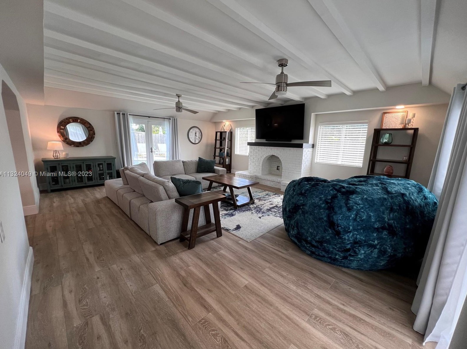 9470 Tiffany Dr, Miami FL  33157-7962 exterior