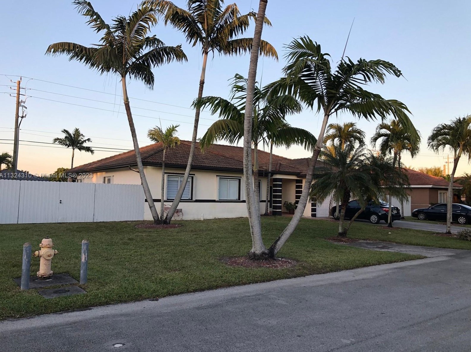 13249 200th Ter, Miami, FL 33177-6150