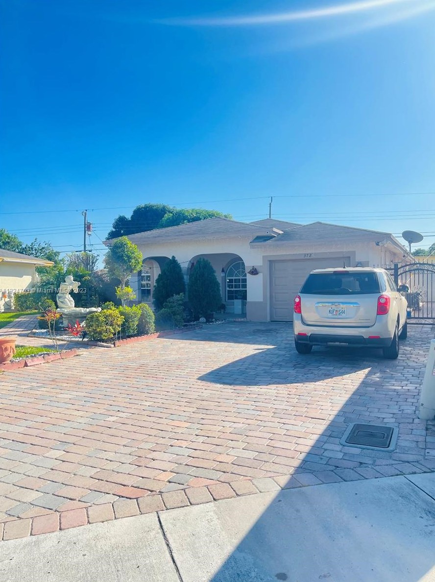 372 16th Pl, Pompano Beach, FL 33060-5126