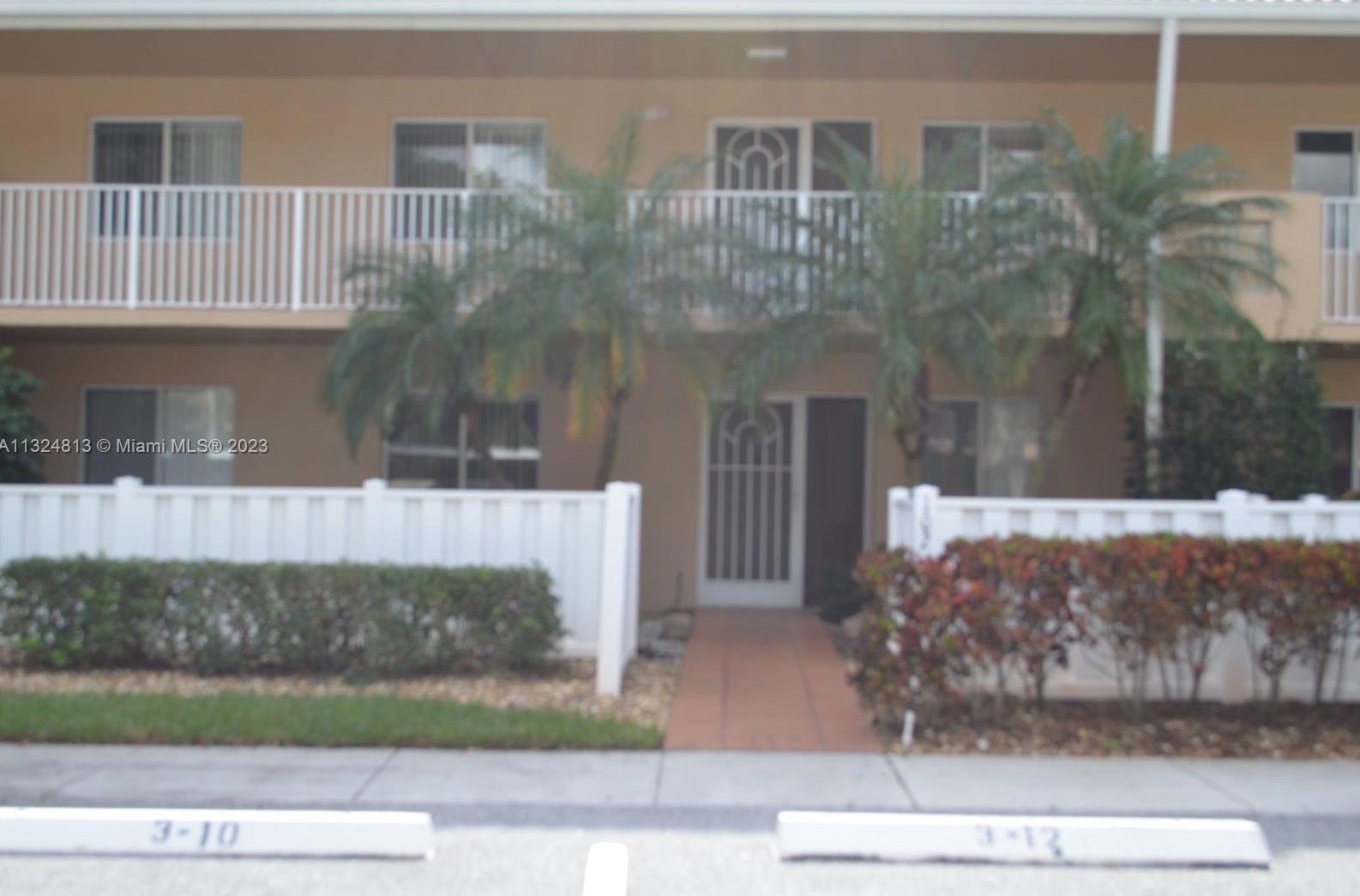 5952 Regal Glen Dr #102, Boynton Beach, FL 33437