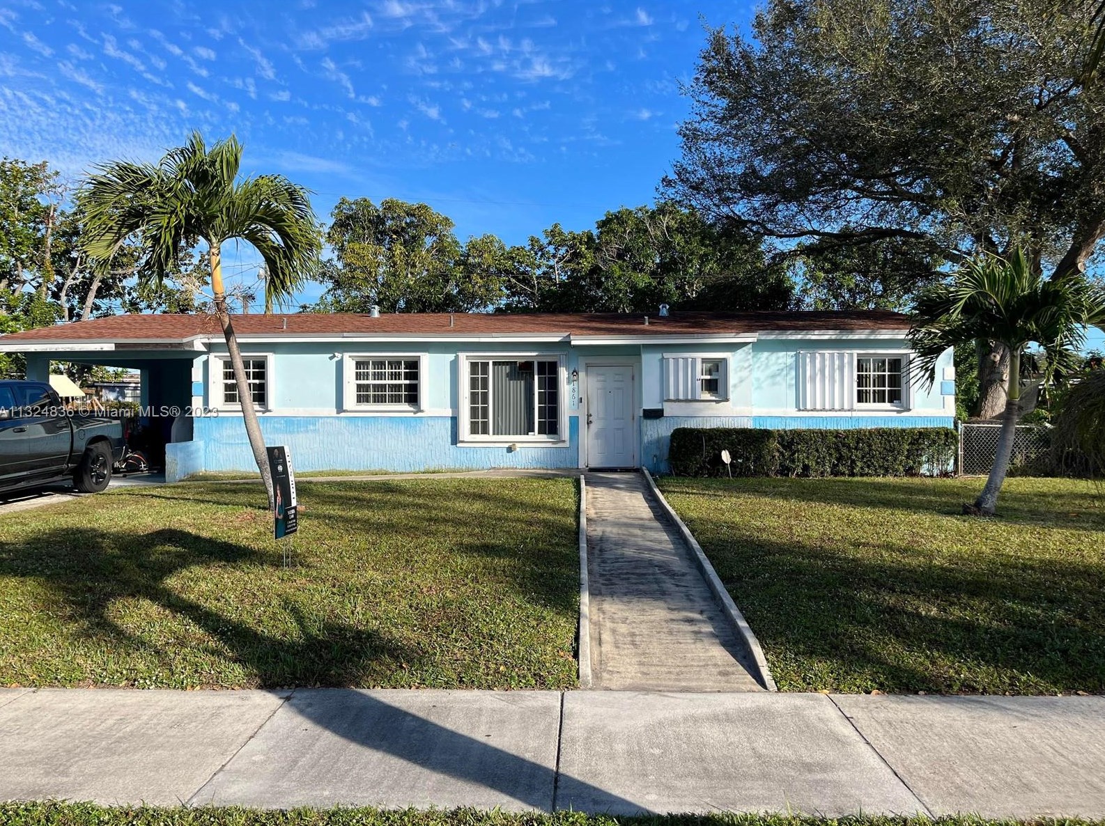 1861 184th St, Miami, FL 33056-3345