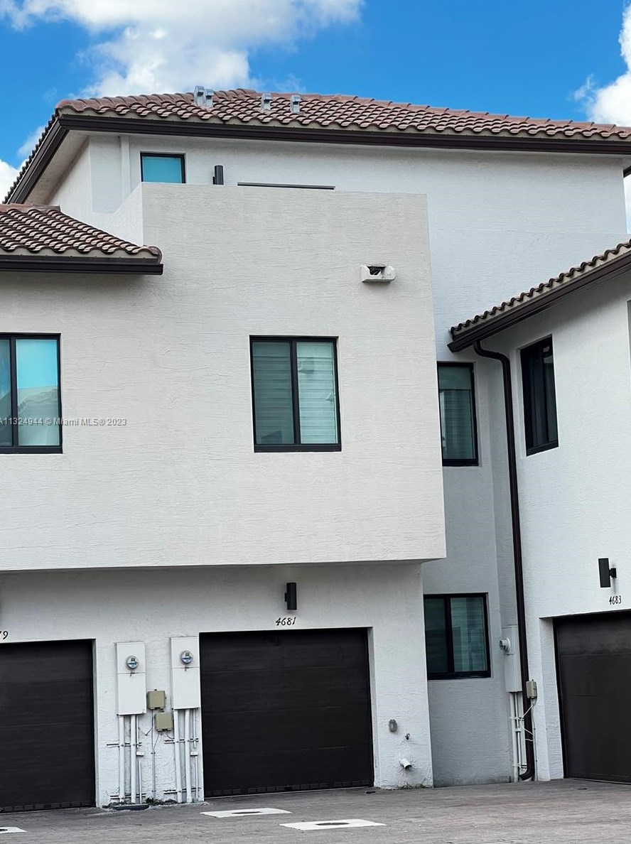 4681 Nw 84th Ave #0, Miami, FL 33166