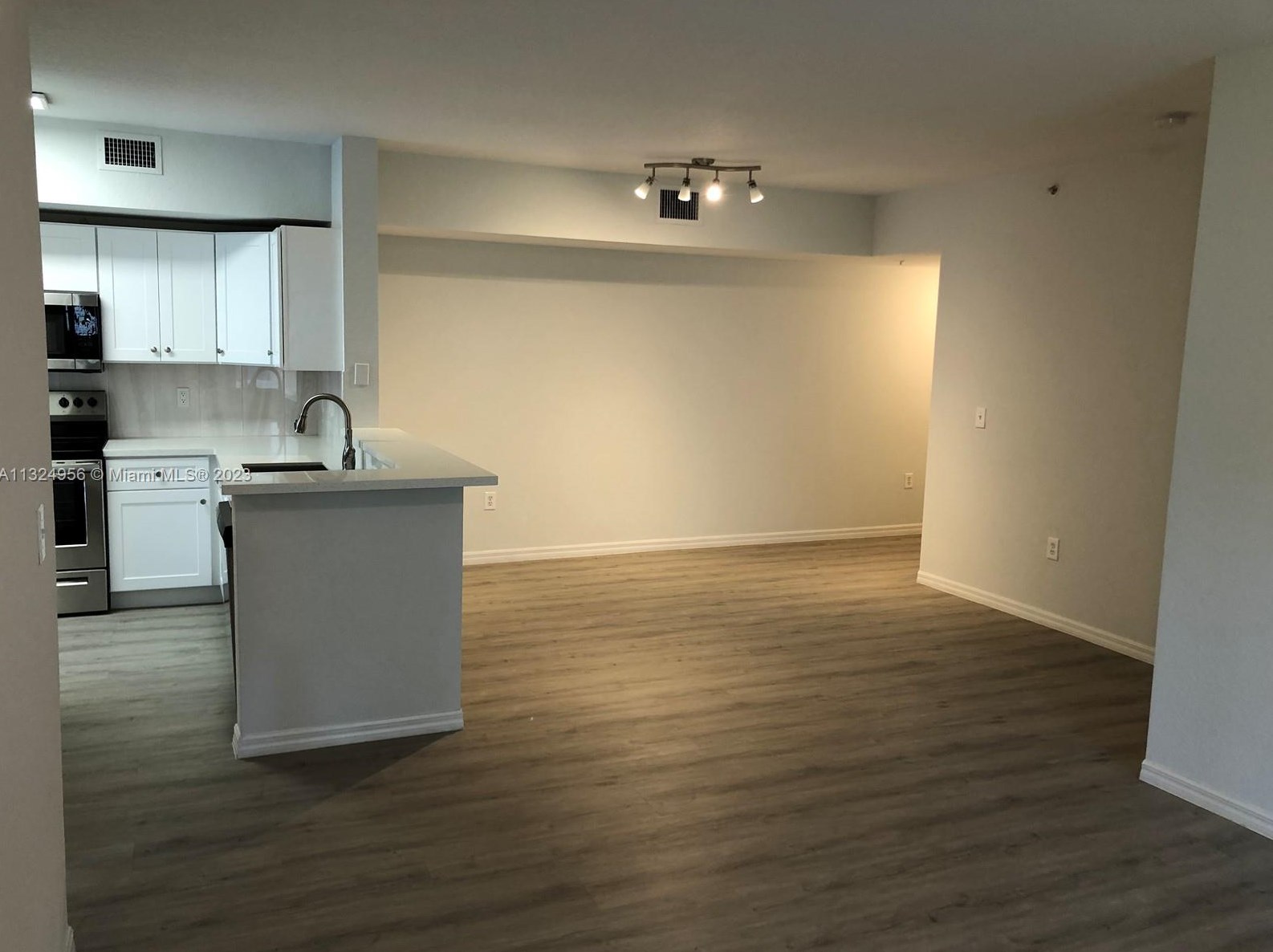 2544 Centergate Dr #108, Hollywood, FL 33025