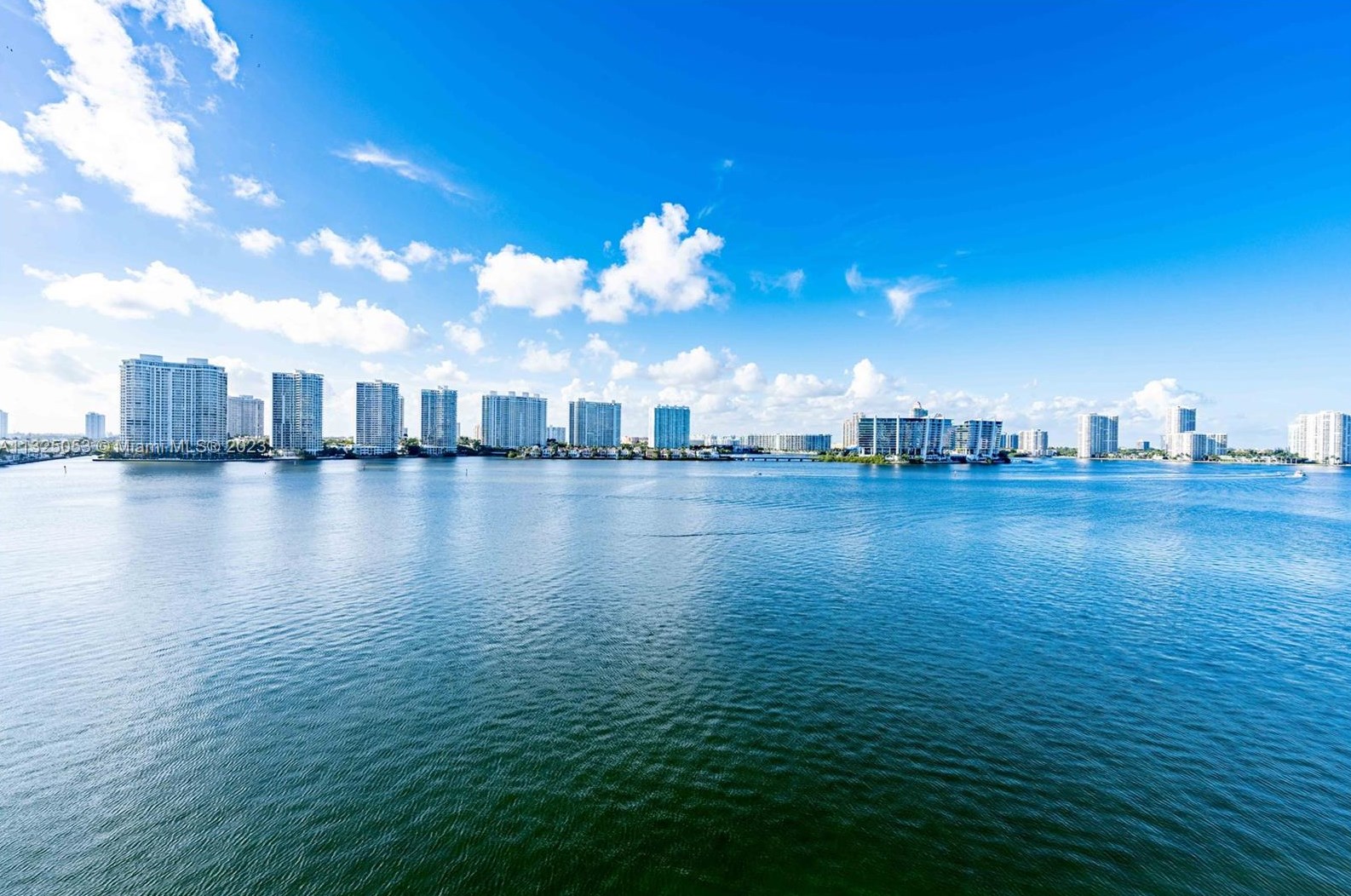 17720 Bay Rd, Miami FL 33160-2865 exterior