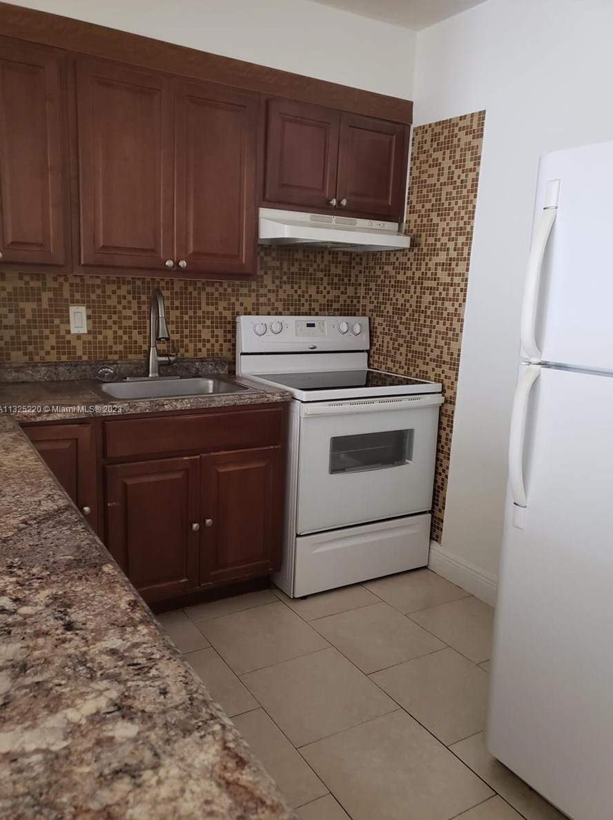 4920 Nw 79th Ave #313, Miami, FL 33166