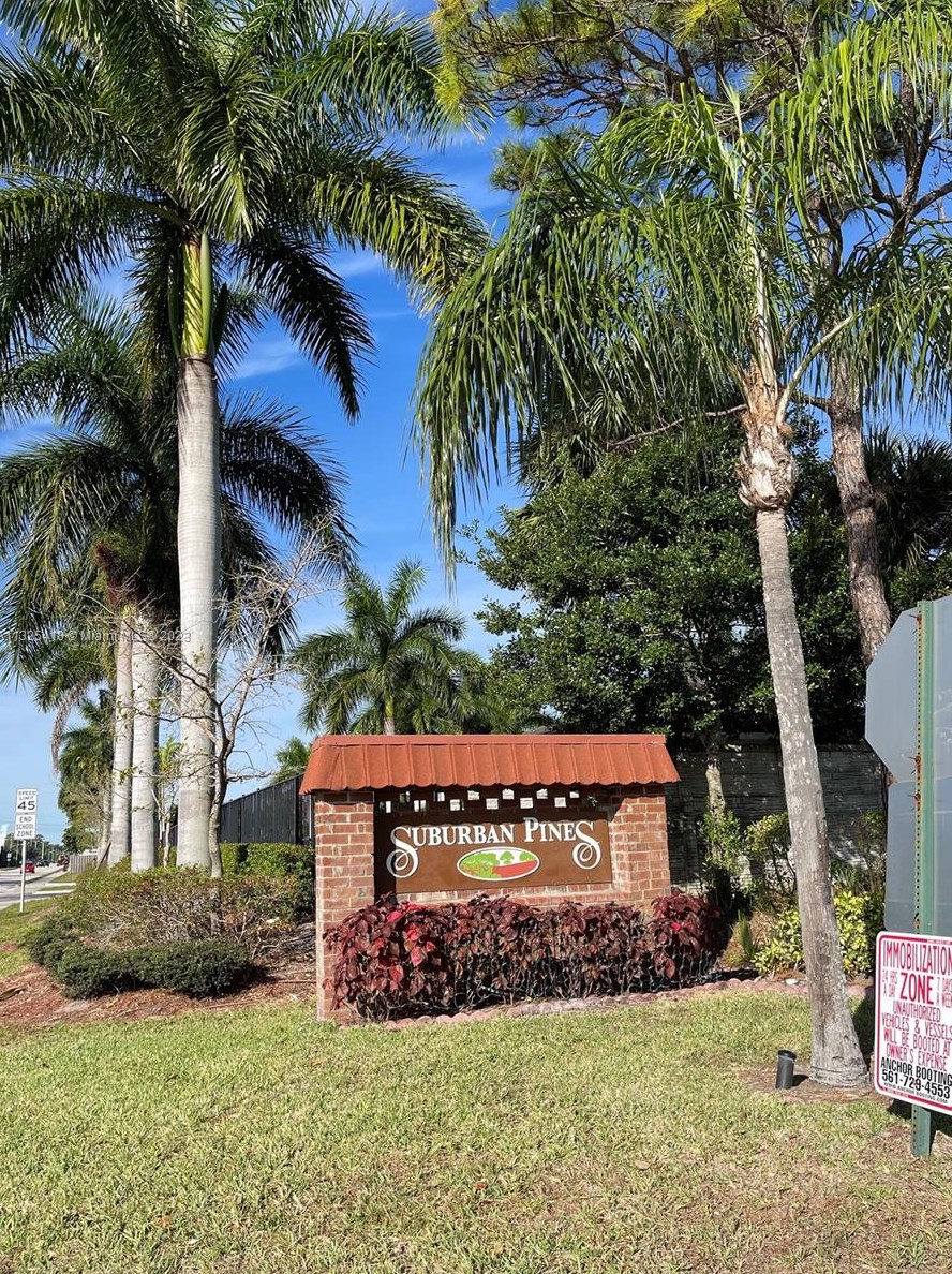 4708 Suburban Pines Dr, Lake Worth, FL 33463-5255