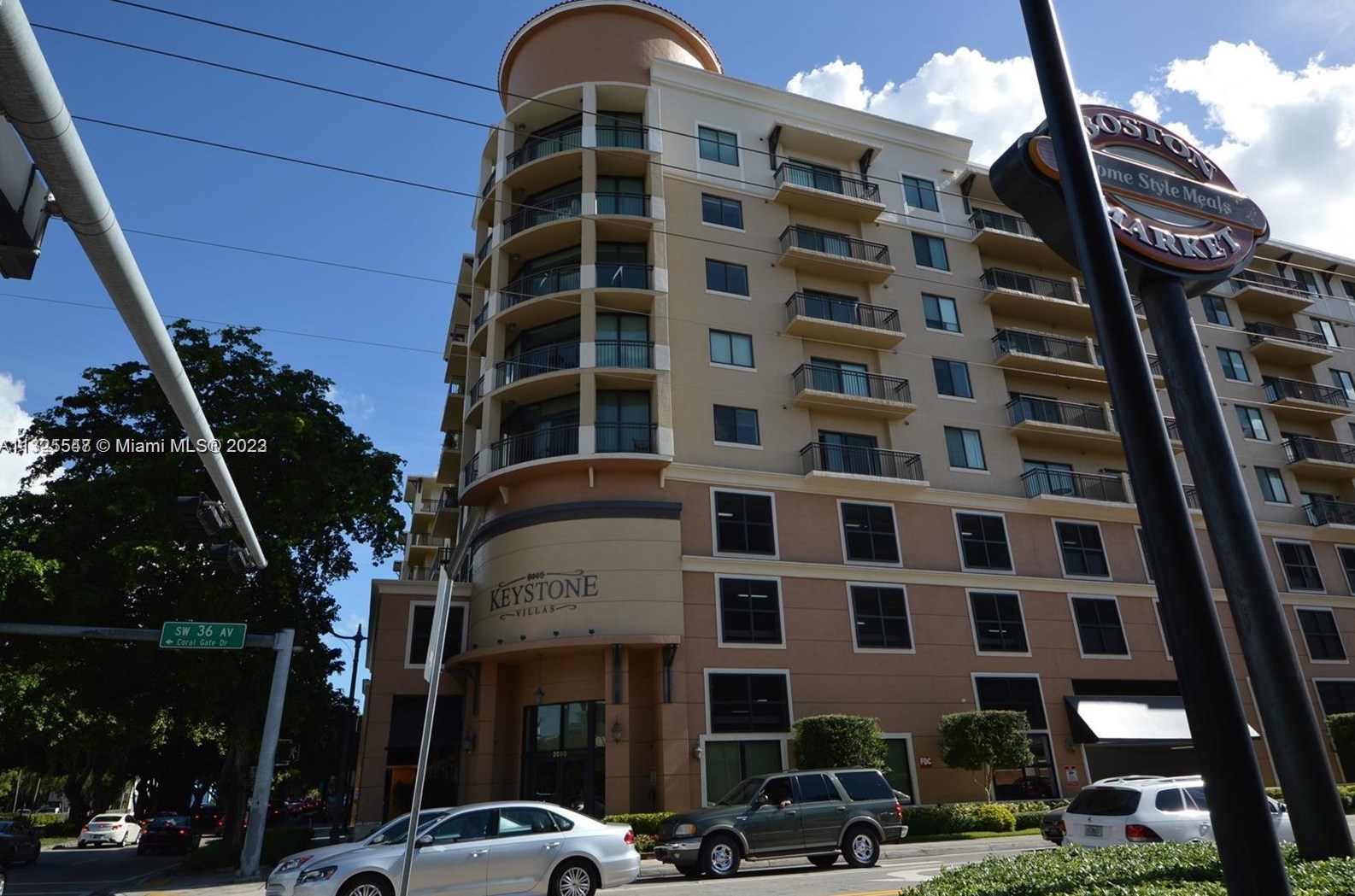3590 Coral Way #809, Miami, FL 33145