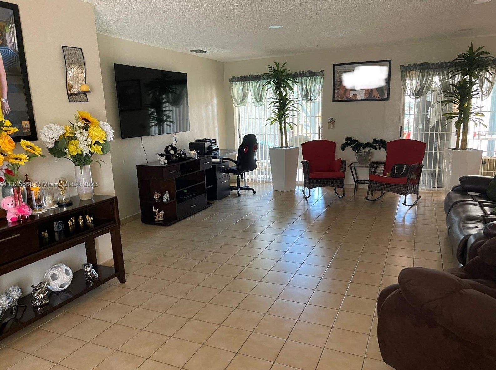 3220 94th Ct, Miami, FL 33165-3005
