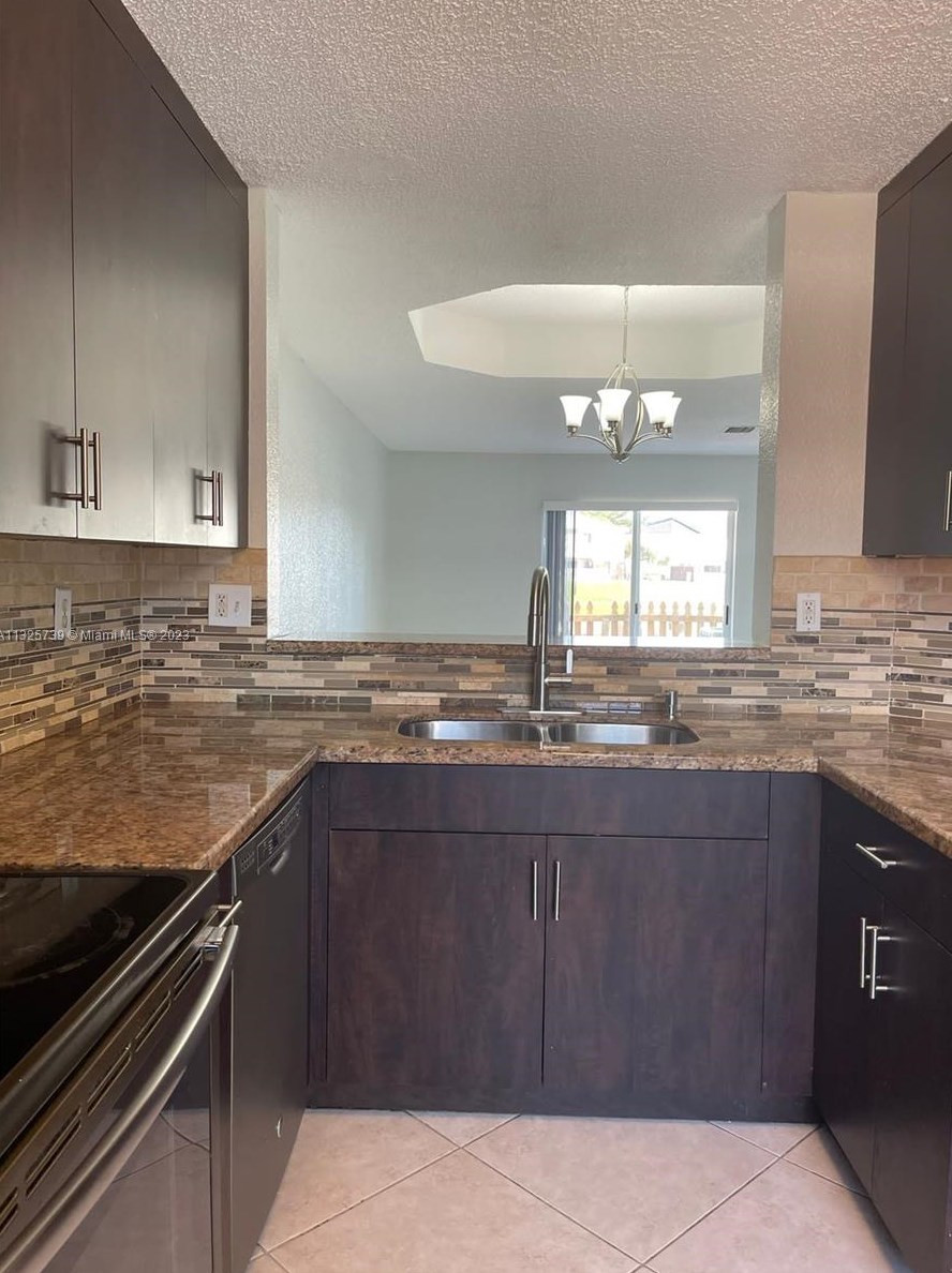 14039 121st Pl, Miami, FL 33186-6073