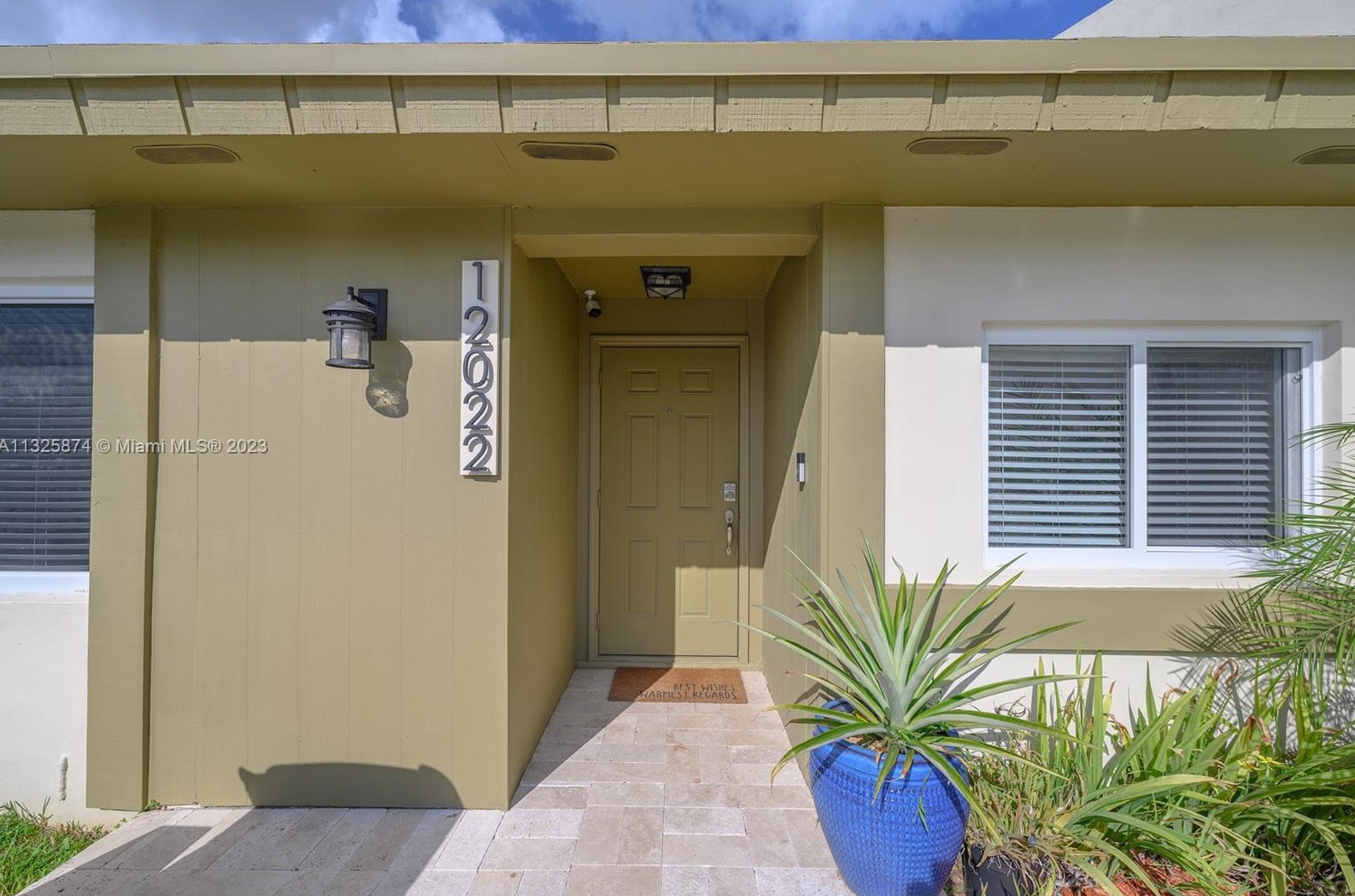 12022 Sw 110th Street Cir E, Miami, FL 33186