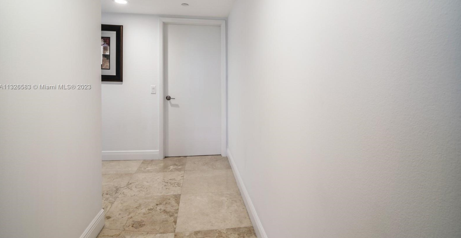 21055 Yacht Club Dr, Miami FL exterior