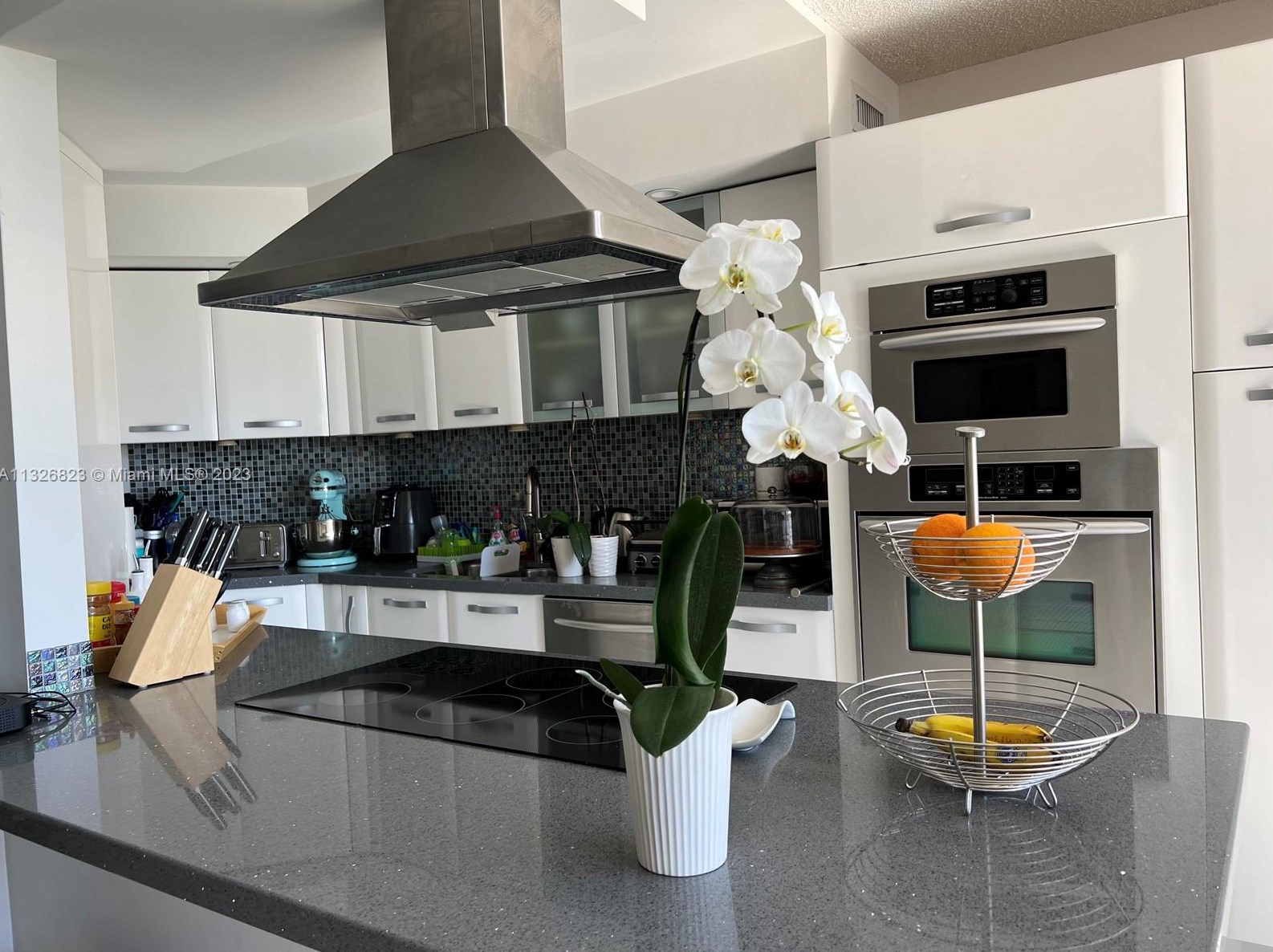3610 Yacht Club Dr #702, Miami, FL 33180