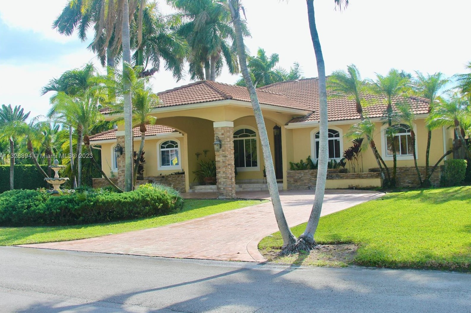 12420 75th St, Miami, FL 33183-3520