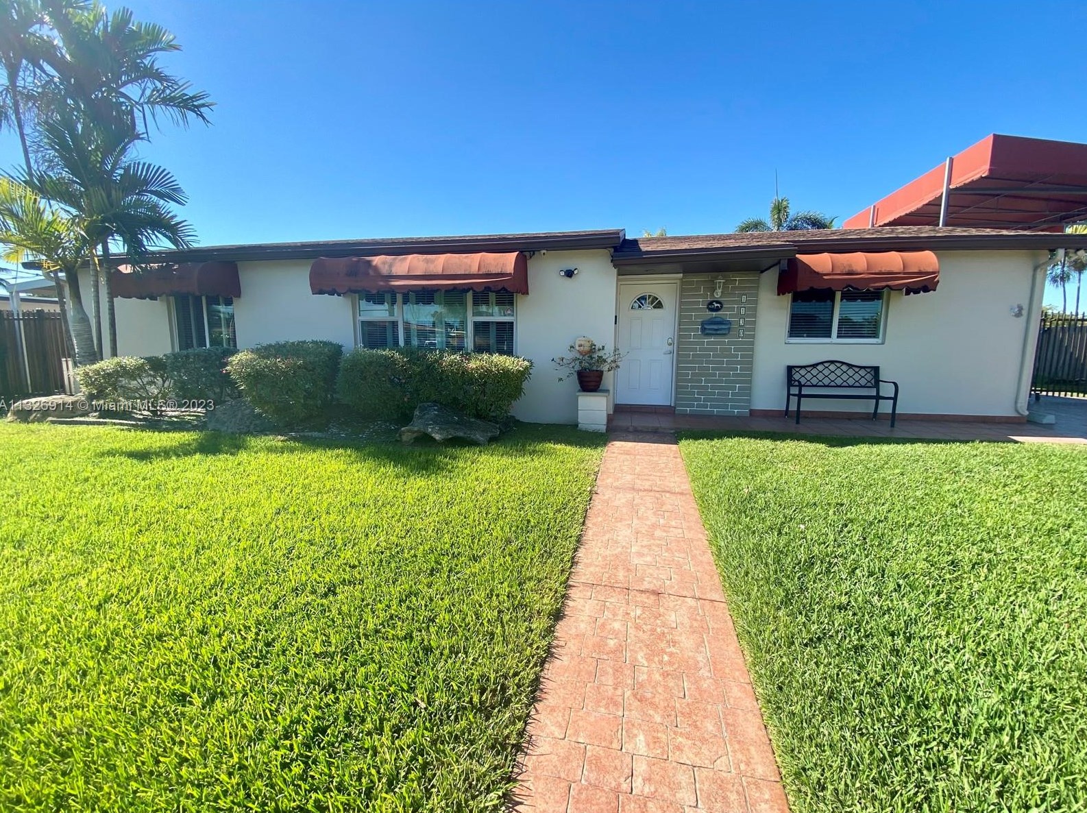 1130 97th Ct, Miami FL  33174-2963 exterior