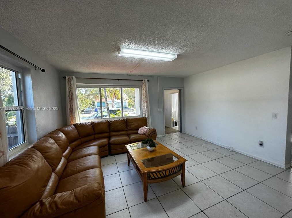 1126 26th Ave, Hollywood FL  33020-5738 exterior