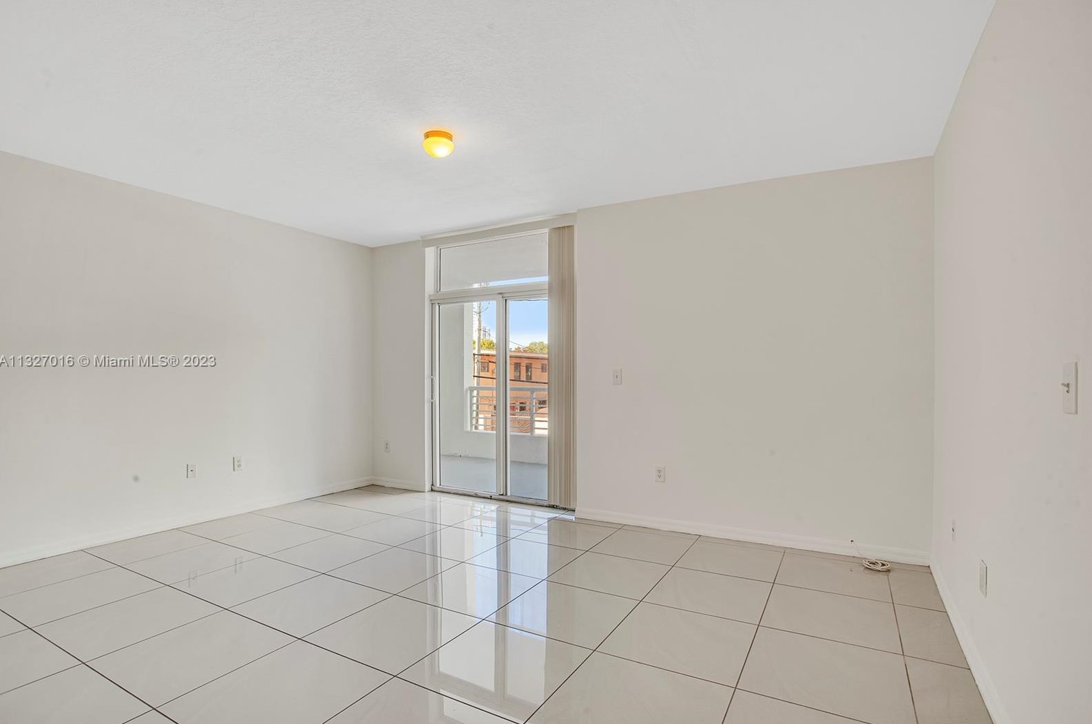 425 Ne 30th St #204, Miami, FL 33137