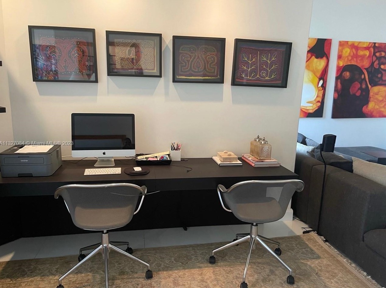 3245 207th Ter, Miami FL  33180-3649 exterior