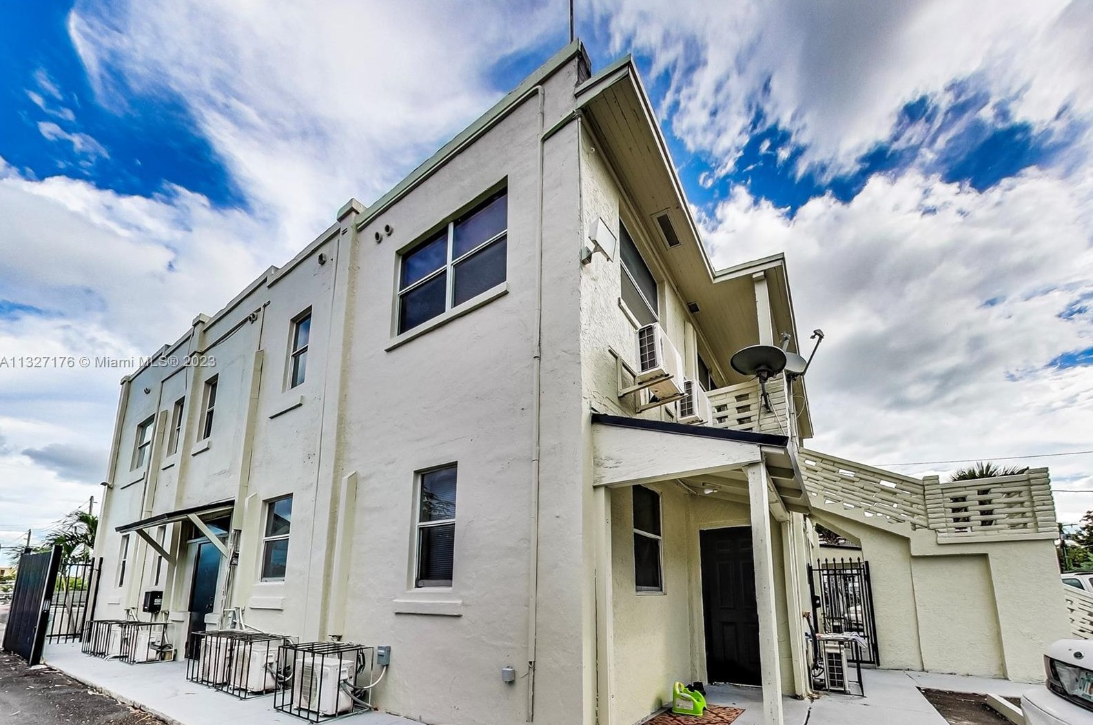 50 Nw 79th St #10, Miami, FL 33150