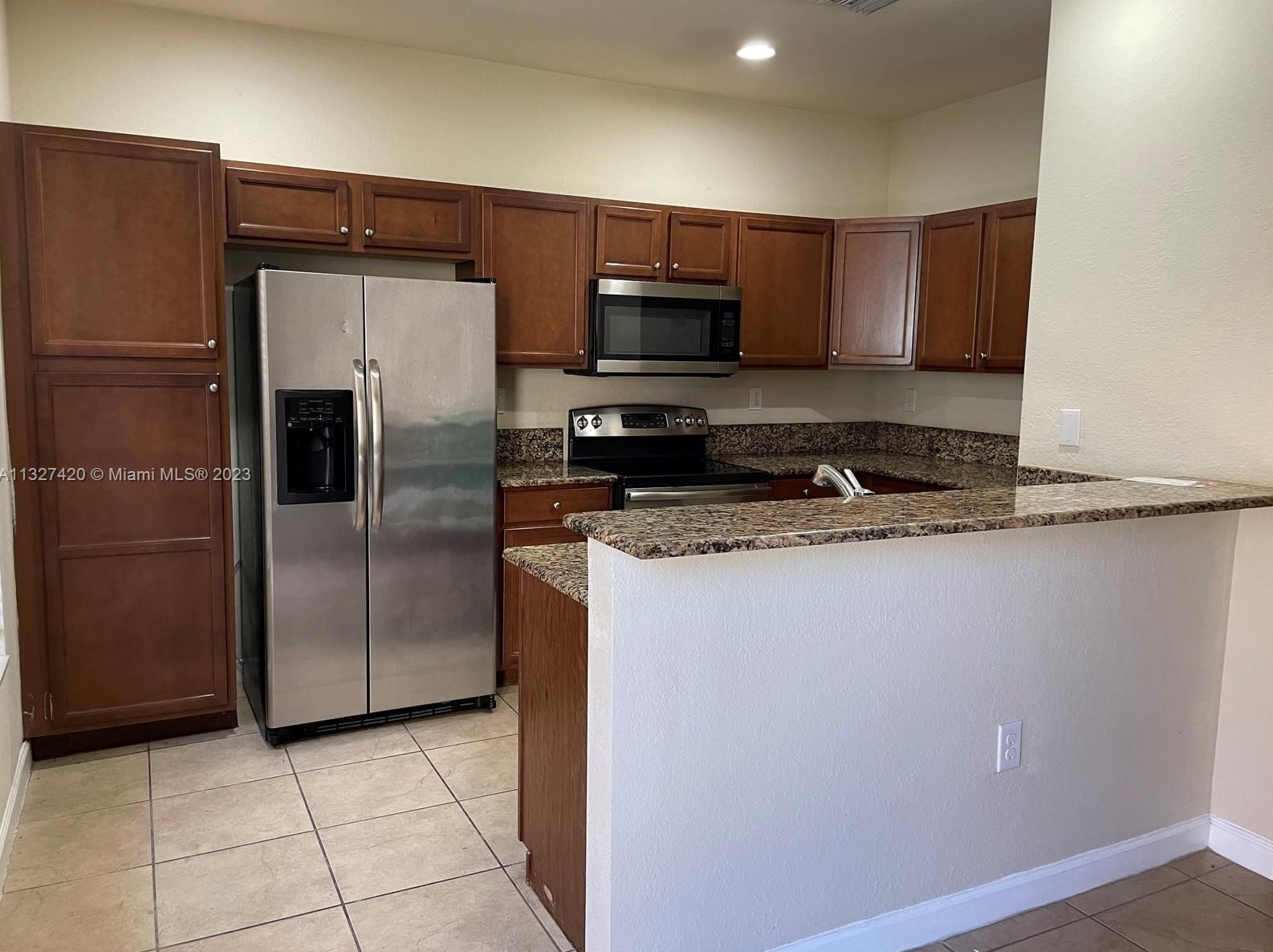9341 Sw 170th Passage, Miami, FL 33196