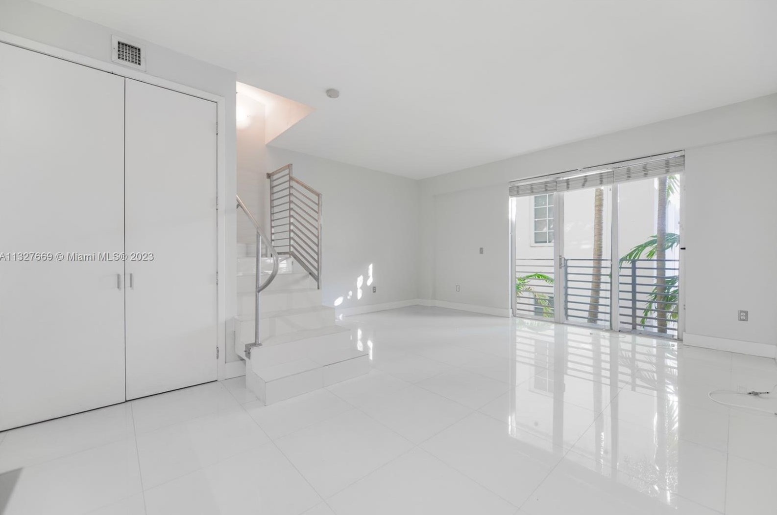 928 Pennsylvania Ave #3, Miami, FL 33139