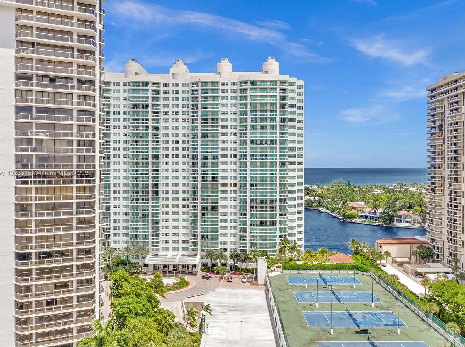 20281 Country Club Dr, Miami FL 33180-3010 exterior