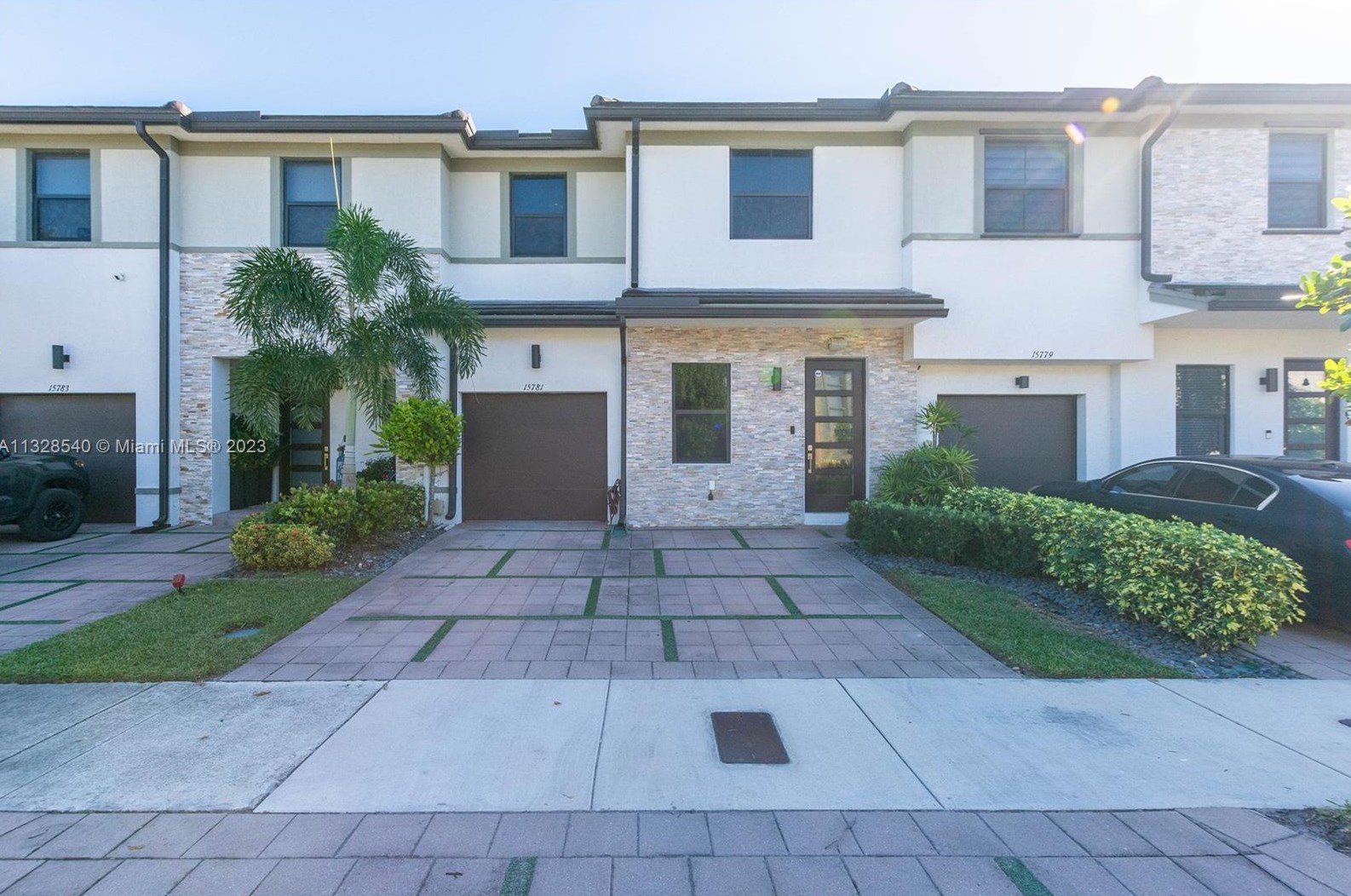 15781 Nw 91st Ct, Hialeah, FL 33018